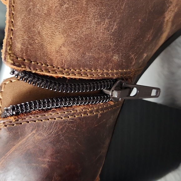 BORN CONCEPT B.O.C heeled size 9 brown leather booties - Picture 13 of 13